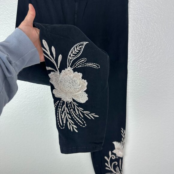 Johnny Was Frankie Leggings M Black Floral Embroidered Pull On Stretch - Picture 5 of 10